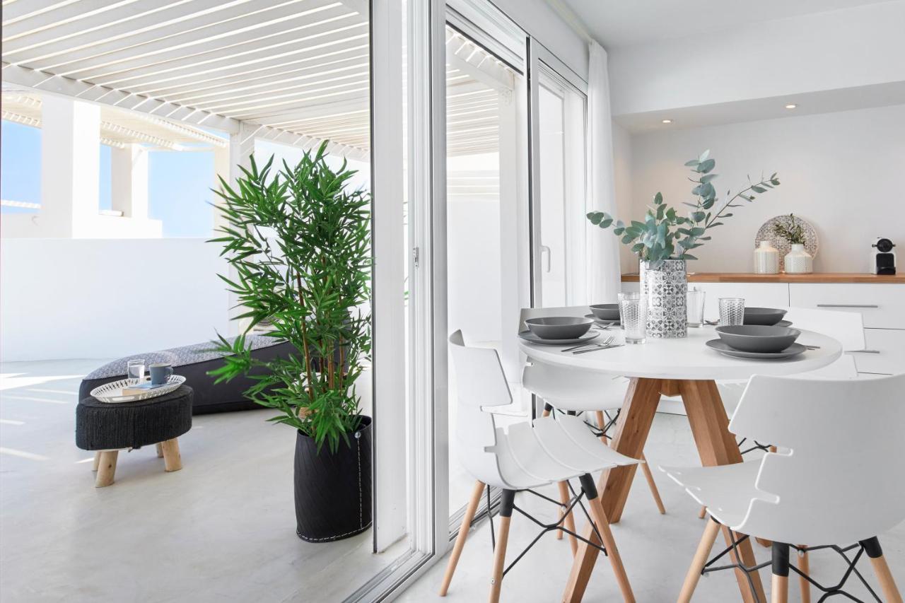 Infinite Blue Luxury Suites Fira  Exterior foto